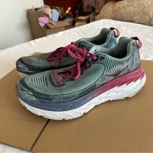 Hoka One One Bondi 5 running shoes in Women’s 8.5 Blue and Pink Cushioned Worn
